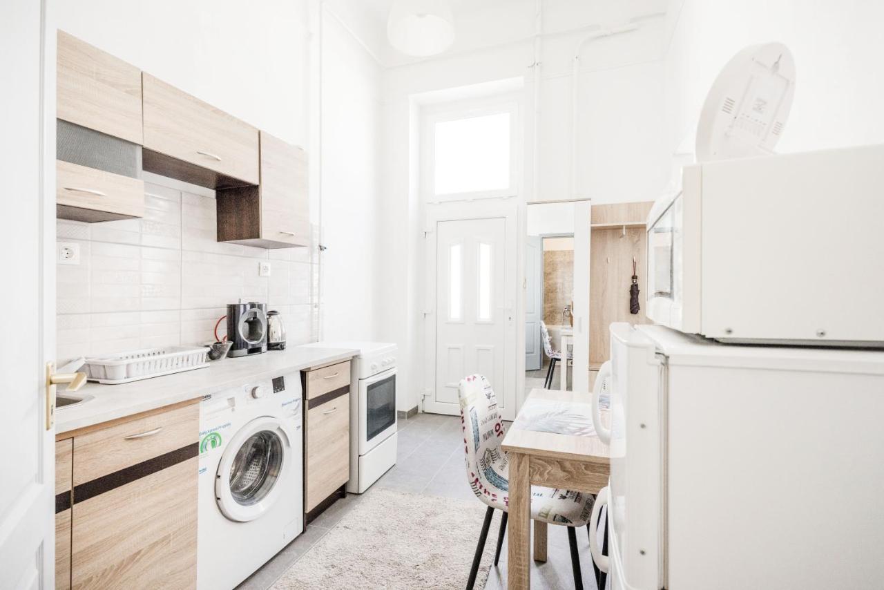 Lovely Studio In The Heart Of Budapest Exterior photo