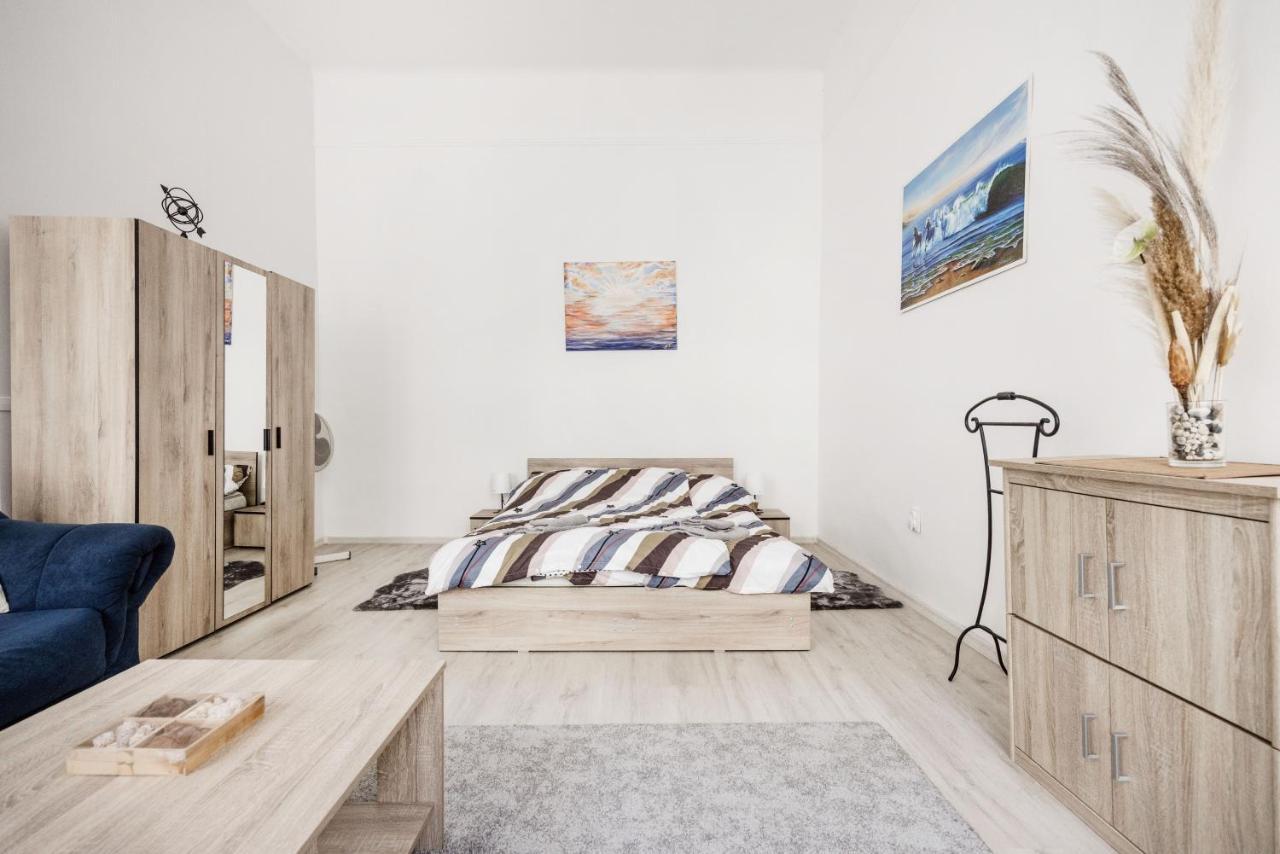 Lovely Studio In The Heart Of Budapest Exterior photo