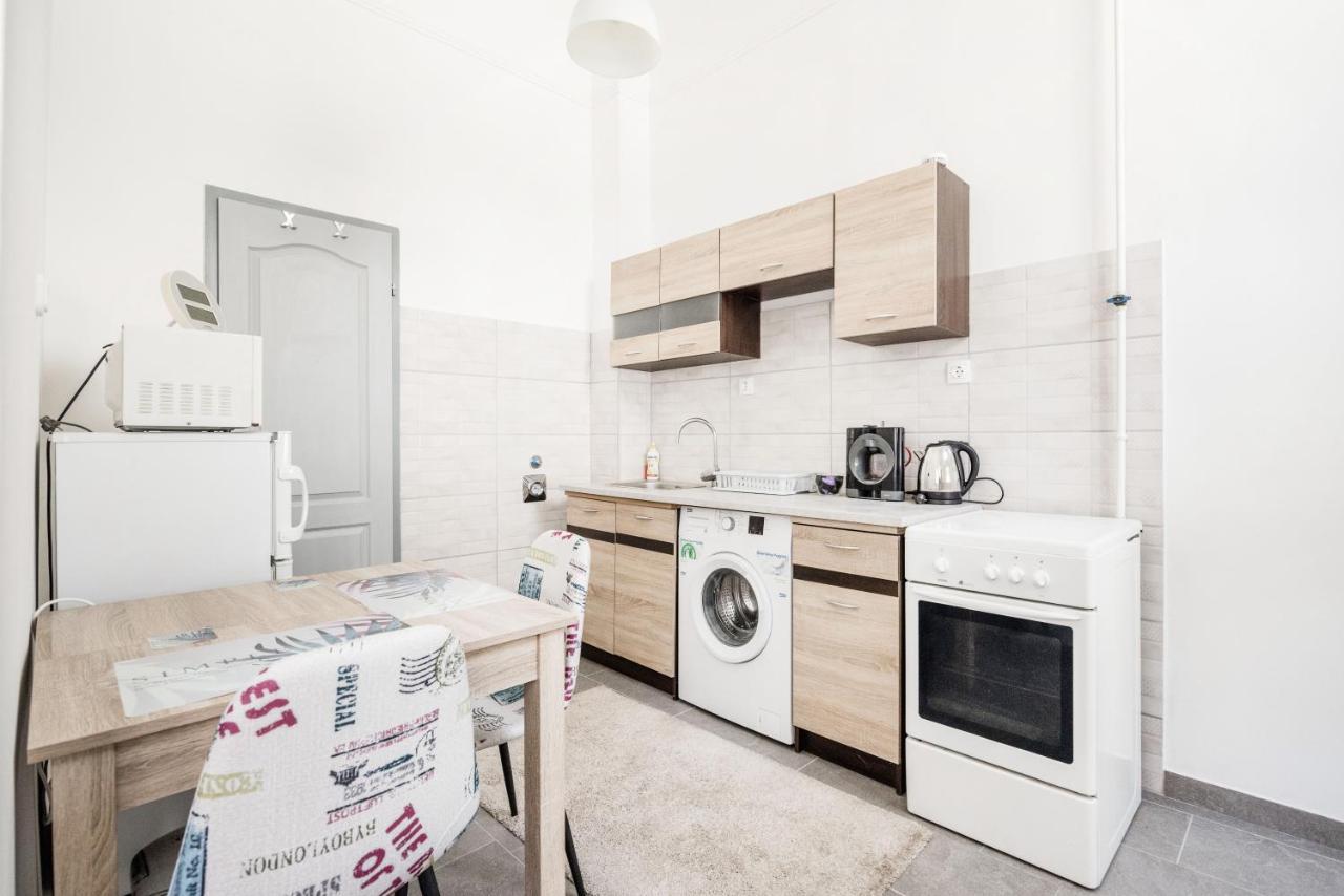 Lovely Studio In The Heart Of Budapest Exterior photo