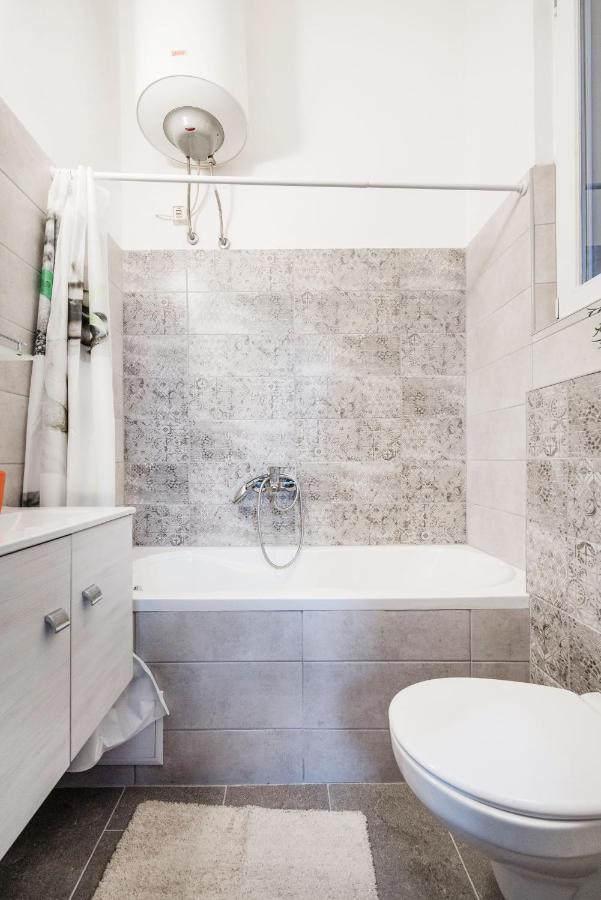 Lovely Studio In The Heart Of Budapest Exterior photo
