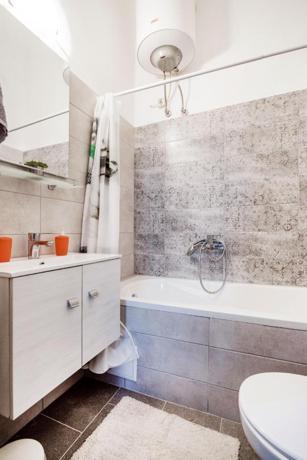 Lovely Studio In The Heart Of Budapest Exterior photo