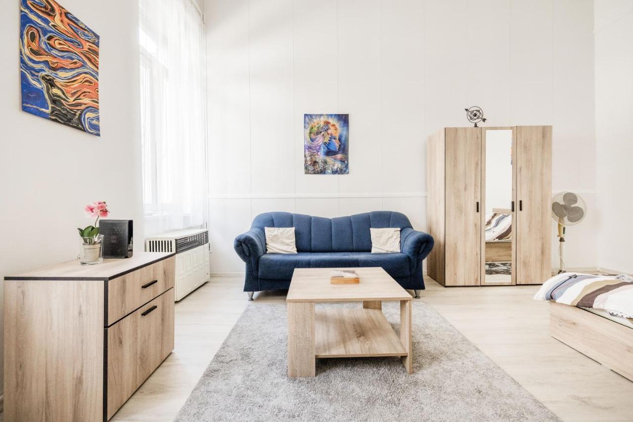 Lovely Studio In The Heart Of Budapest Exterior photo