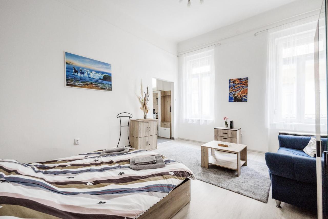 Lovely Studio In The Heart Of Budapest Exterior photo